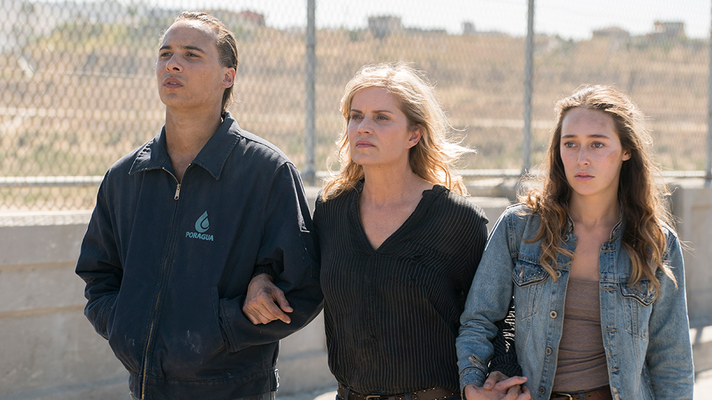 Nick (Frank Dillane), Madison (Kim Dickens) and Alicia (Alycia Debnam-Carey) stand together in the last episode of Season 3 of Fear the Walking Dead.